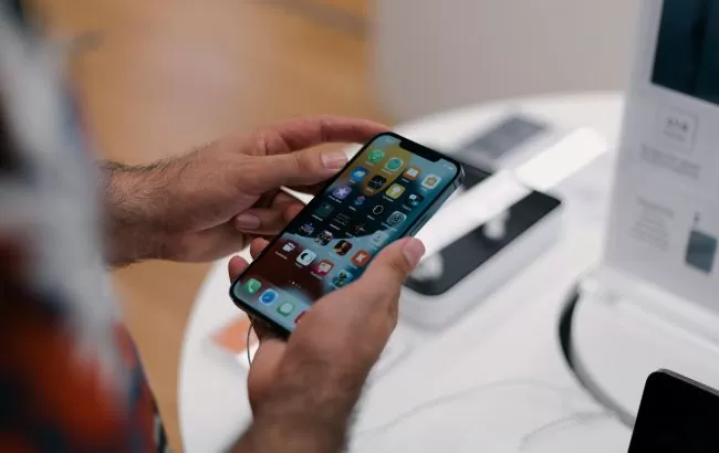 Порівняння iPhone 16 Pro та iPhone 17